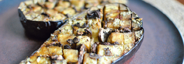 Mediterran und beliebig abzuwandeln! Zarte Aubergine mit Knoblauch-Salbei-Butter und Pilzen